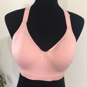NWOT Victoria’s Secret Incredible Sport Bra 36Csz